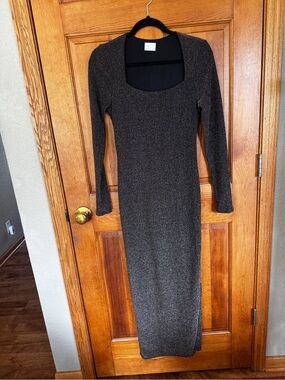 Stretch Knit Scoop Neck Long Sleeve Dress - Brown